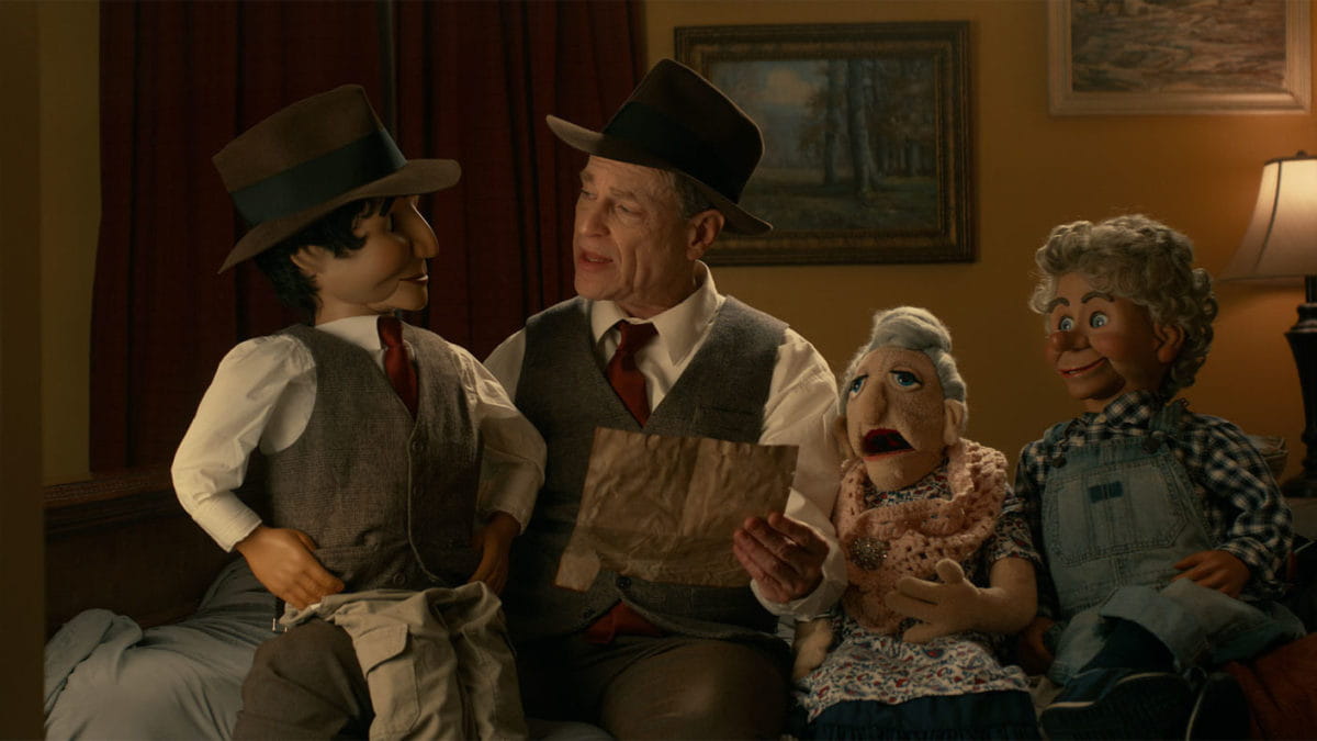 پس زمینه The Dummy Detective